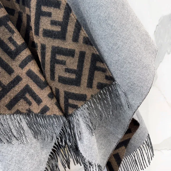 スーパーコピー フェンディ マフラー