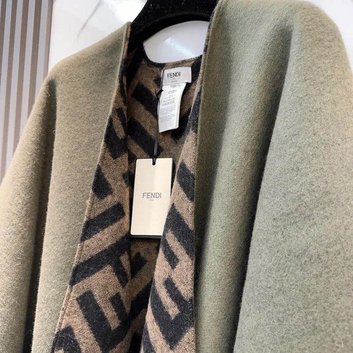 スーパーコピー フェンディ マフラー