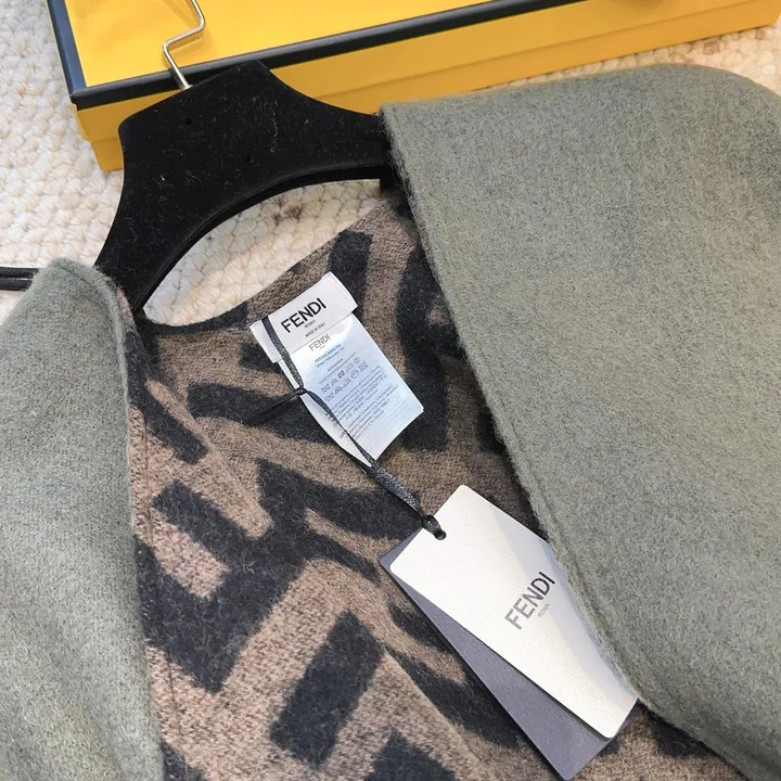 スーパーコピー フェンディ マフラー