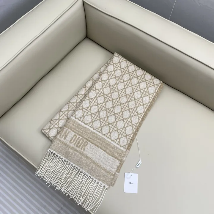 スーパーコピー ディオール マフラー