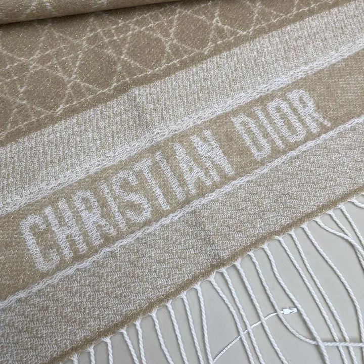 スーパーコピー ディオール マフラー