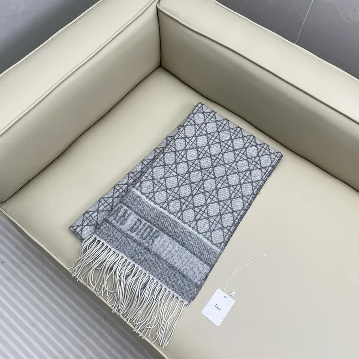 スーパーコピー ディオール マフラー