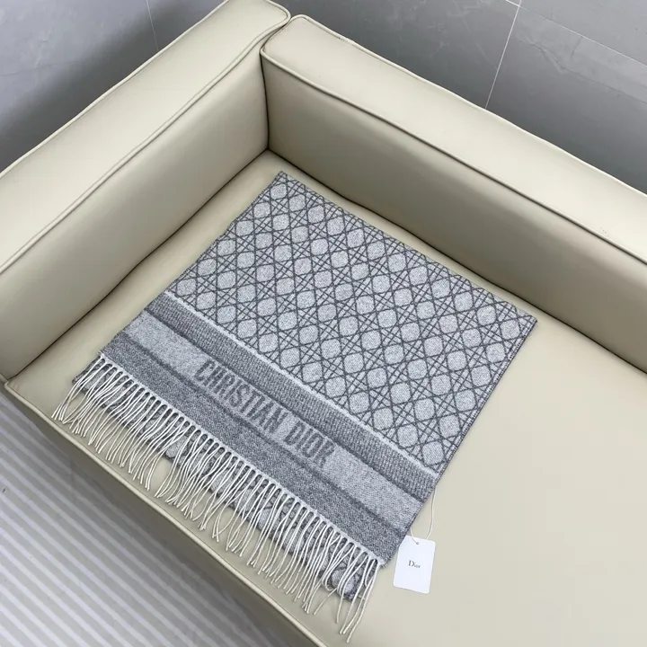 スーパーコピー ディオール マフラー