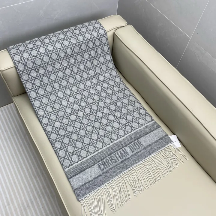 スーパーコピー ディオール マフラー