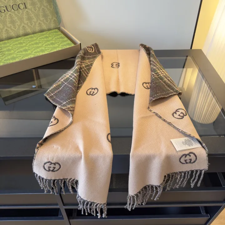 スーパーコピー グッチ マフラー