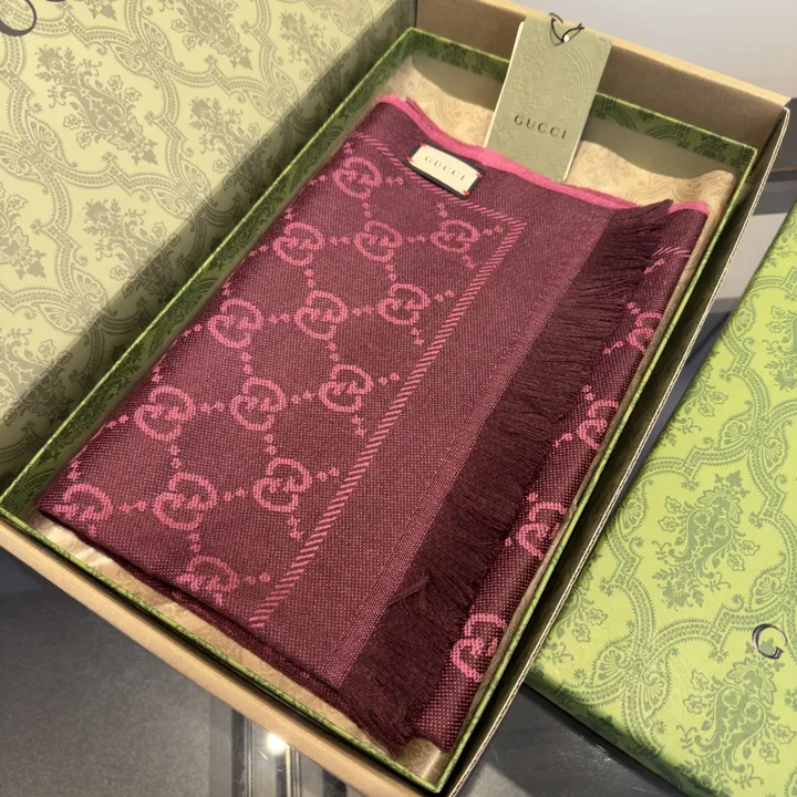 スーパーコピー グッチ マフラー