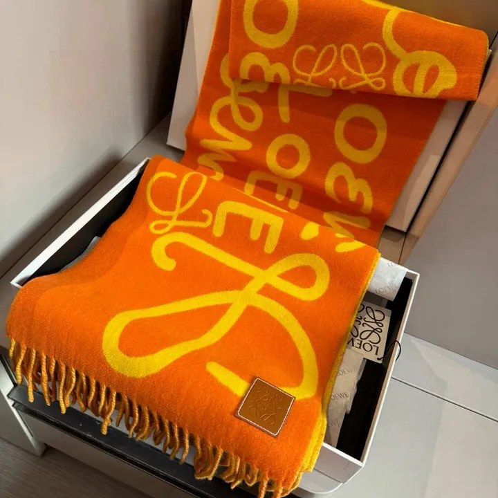 スーパーコピー ロエベ マフラー