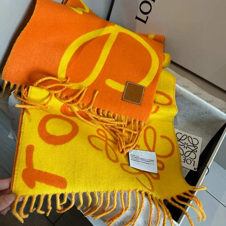 スーパーコピー ロエベ マフラー