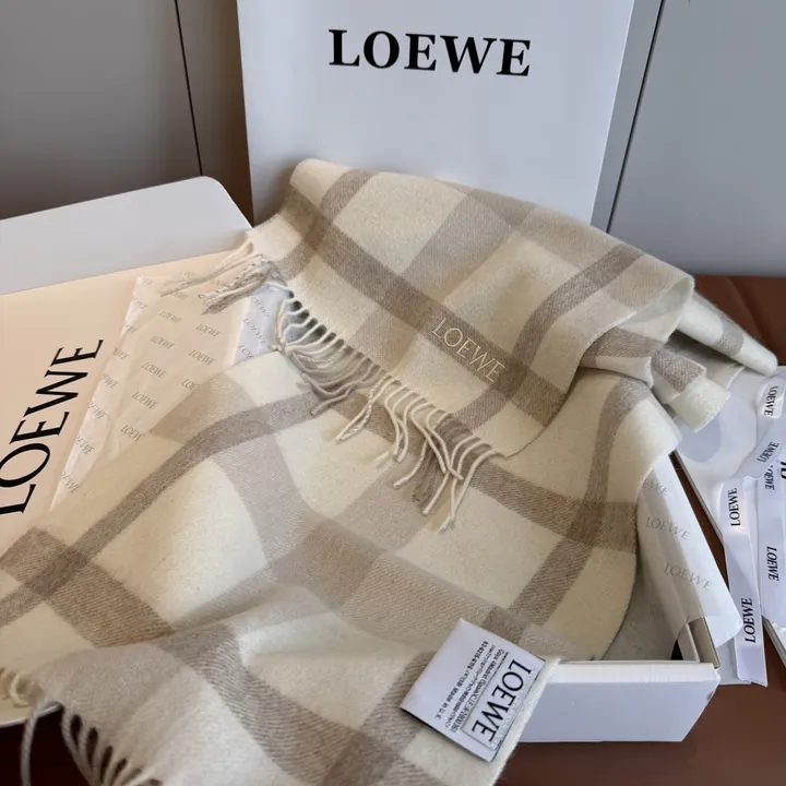 スーパーコピー ロエベ マフラー