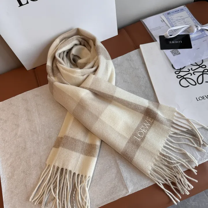 スーパーコピー ロエベ マフラー