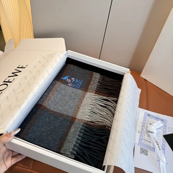 スーパーコピー ロエベ マフラー