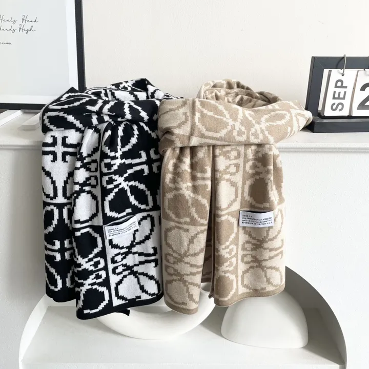 スーパーコピー ロエベ マフラー