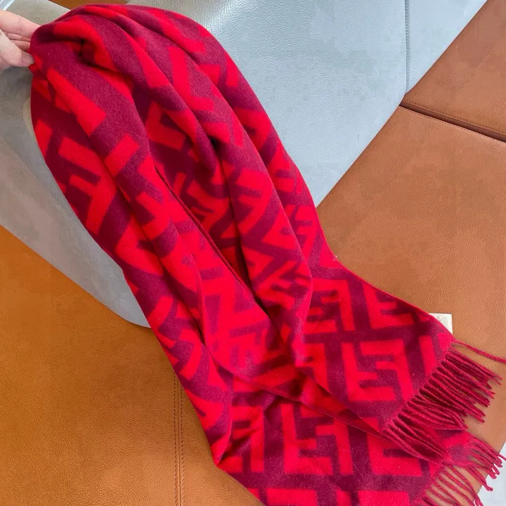 スーパーコピー フェンディ マフラー