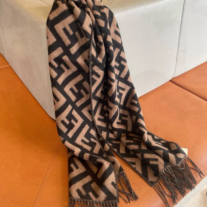 スーパーコピー フェンディ マフラー