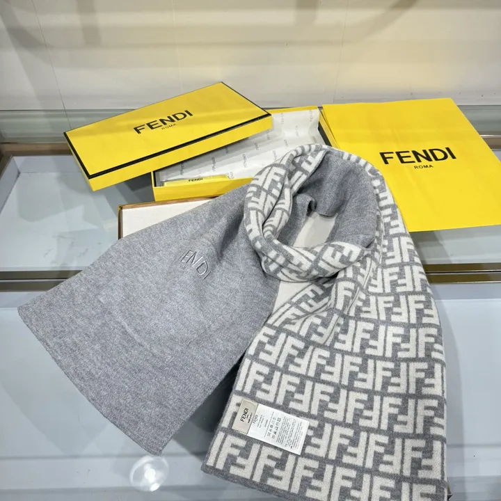 スーパーコピー フェンディ マフラー