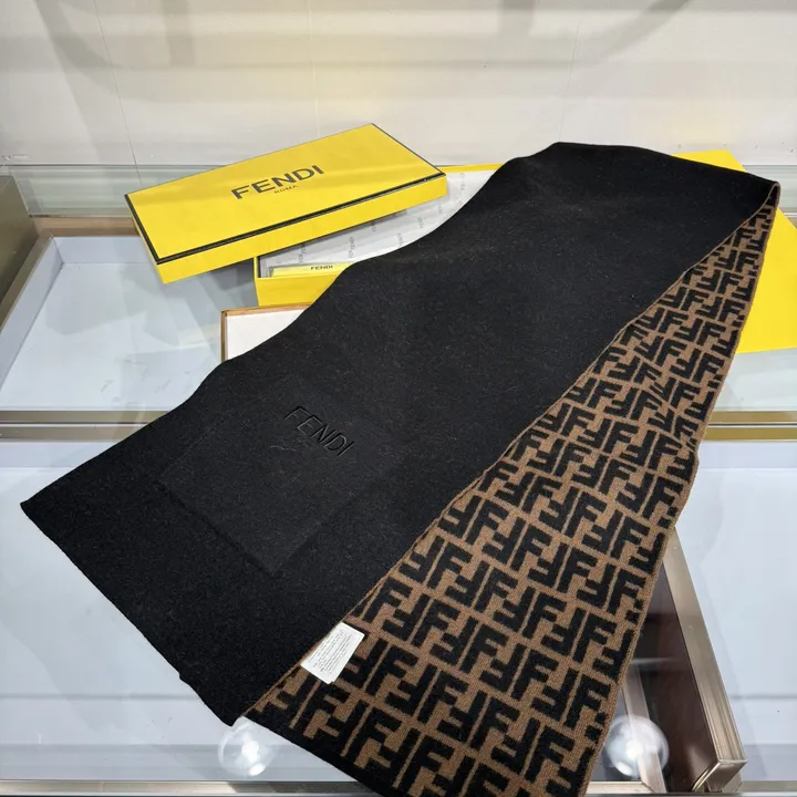 スーパーコピー フェンディ マフラー