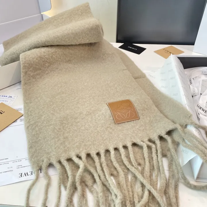 スーパーコピー ロエベ マフラー