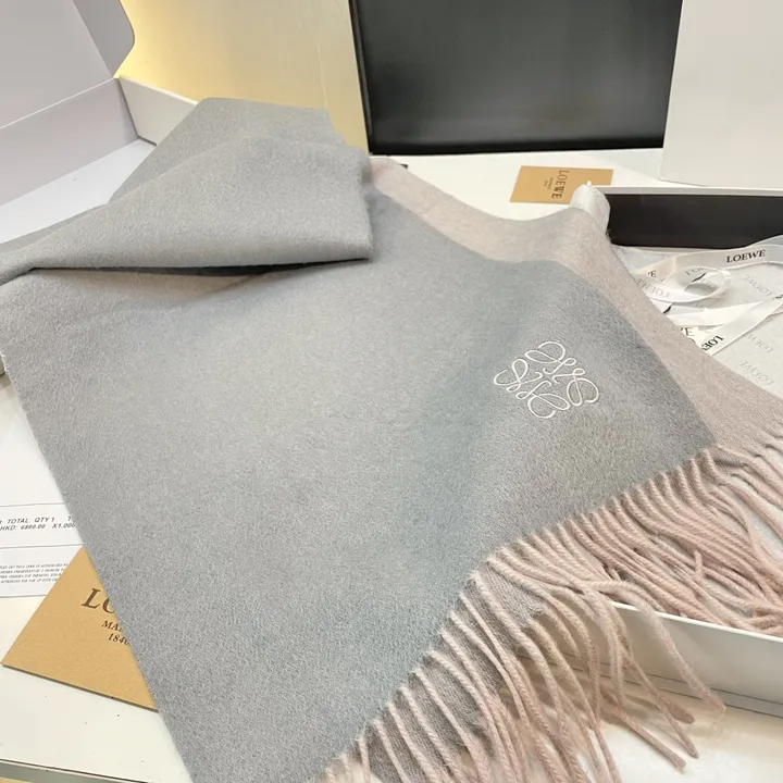 スーパーコピー ロエベ マフラー