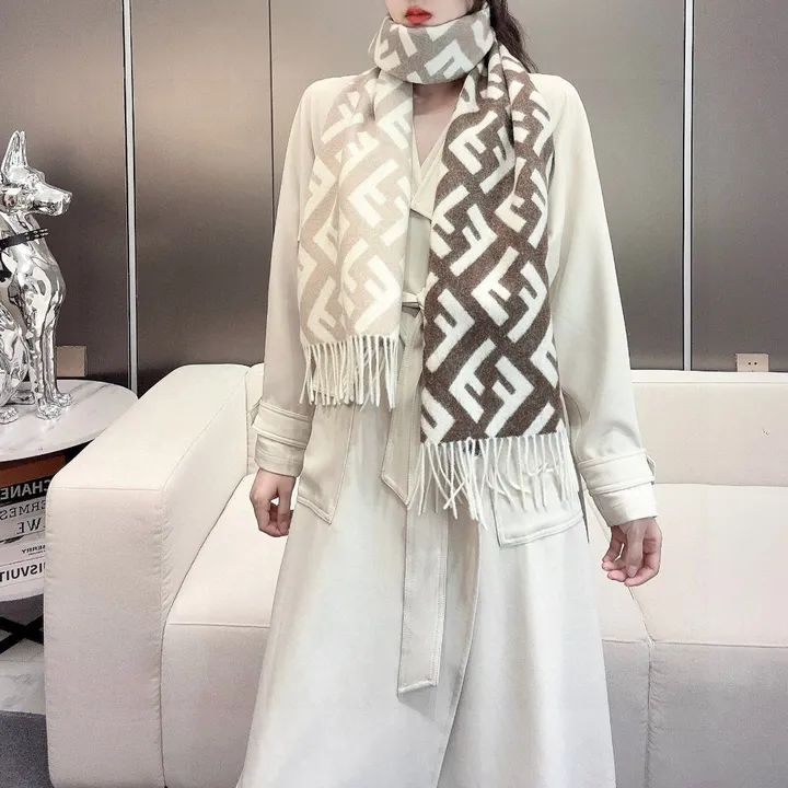 スーパーコピー フェンディ マフラー