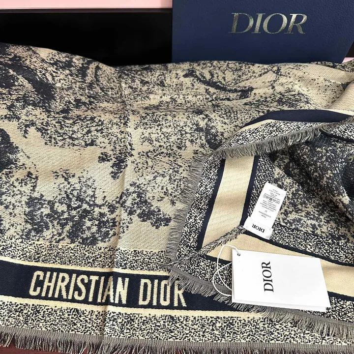 スーパーコピー ディオール マフラー