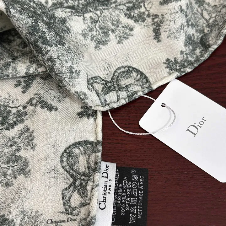 スーパーコピー ディオール マフラー