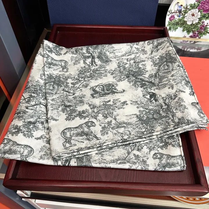 スーパーコピー ディオール マフラー