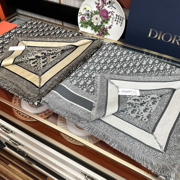 スーパーコピー ディオール マフラー