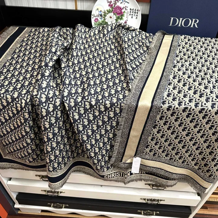 スーパーコピー ディオール マフラー