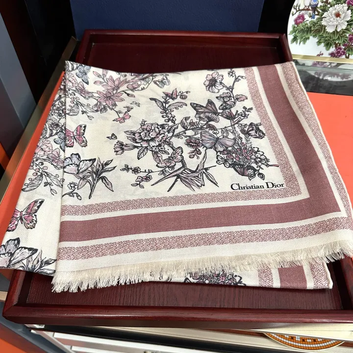 スーパーコピー ディオール マフラー