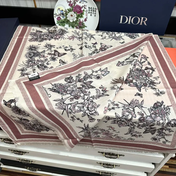 スーパーコピー ディオール マフラー