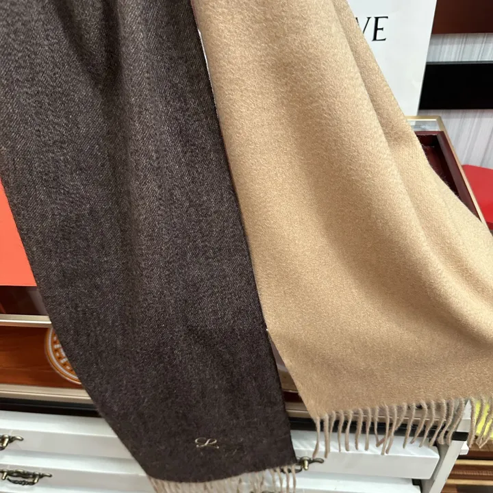 スーパーコピー ロエベ マフラー