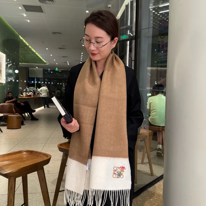 スーパーコピー ロエベ マフラー