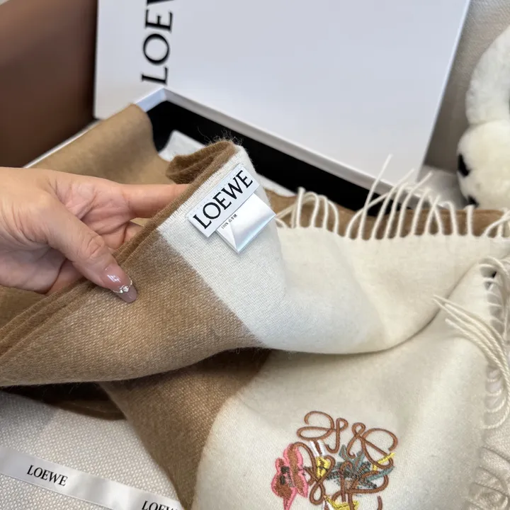 スーパーコピー ロエベ マフラー