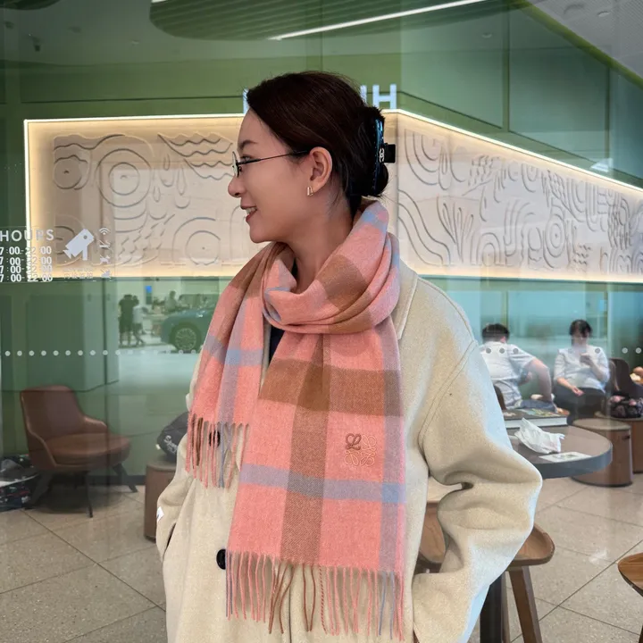 スーパーコピー ロエベ マフラー