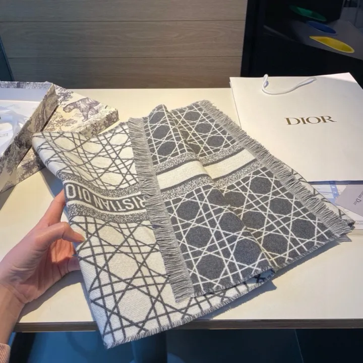 スーパーコピー ディオール マフラー