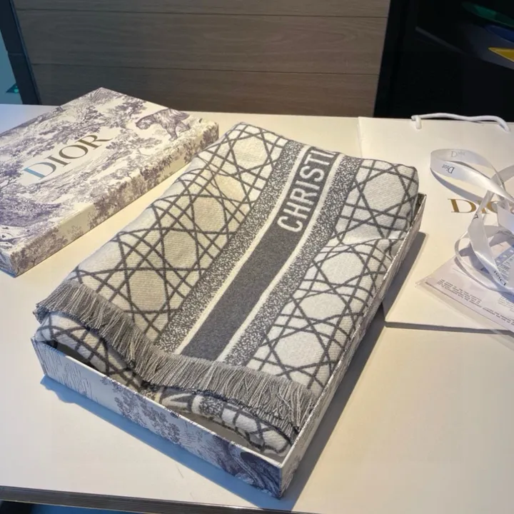 スーパーコピー ディオール マフラー