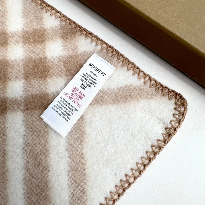 スーパーコピー バーバリー ス マフラー