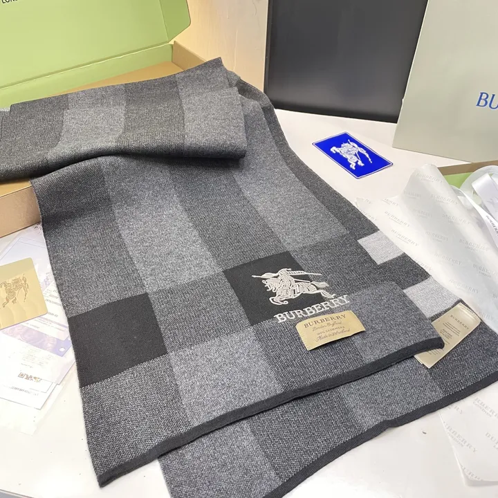 スーパーコピー バーバリー ス マフラー