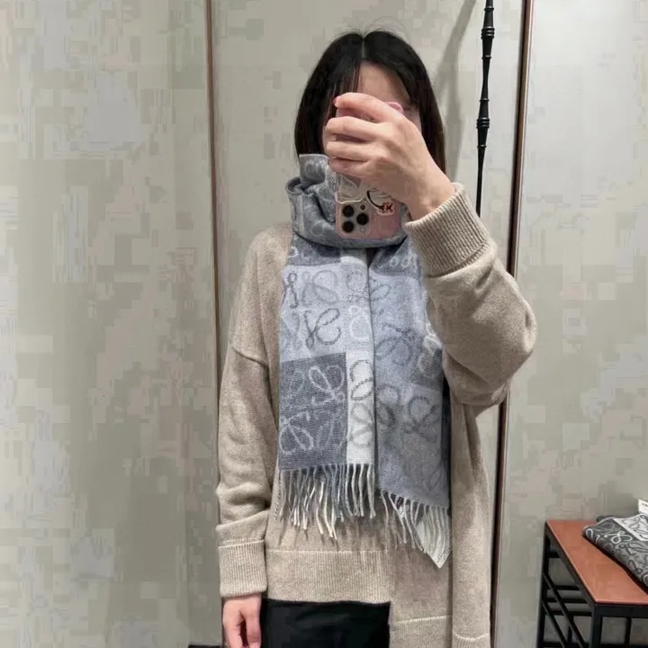 スーパーコピー ロエベ マフラー