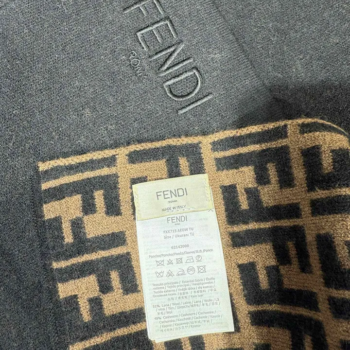 スーパーコピー フェンディ マフラー