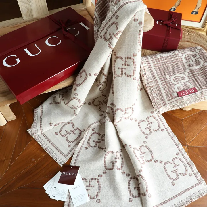 スーパーコピー グッチ マフラー