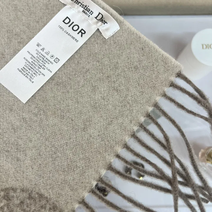 スーパーコピー ディオール マフラー