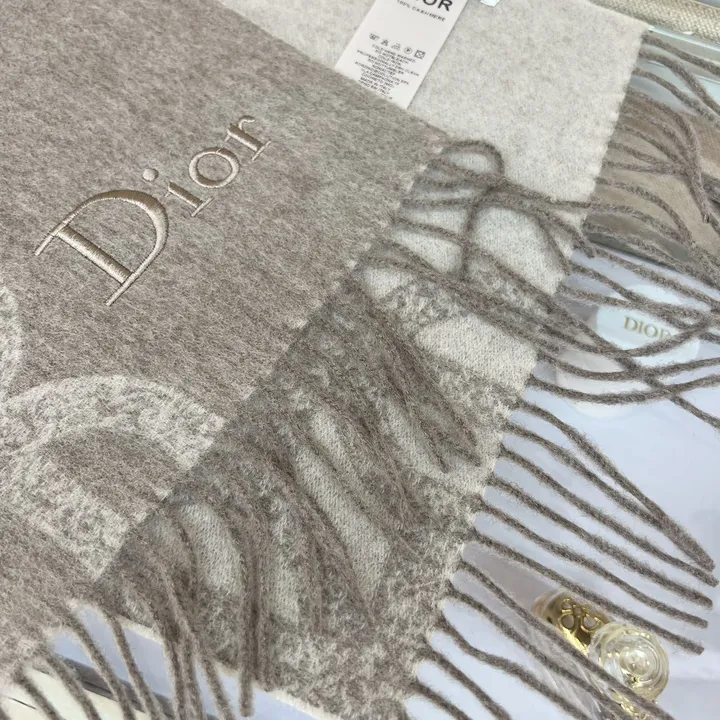 スーパーコピー ディオール マフラー