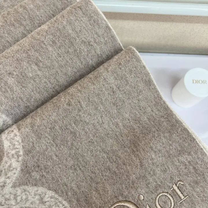 スーパーコピー ディオール マフラー