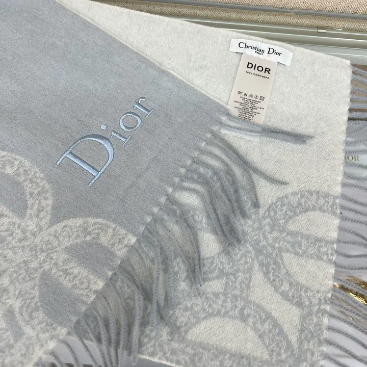 スーパーコピー ディオール マフラー