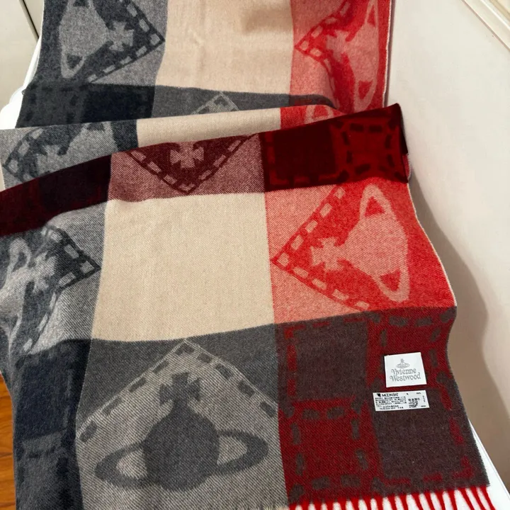 スーパーコピー ヴィヴィアン・ウエストウッド マフラー