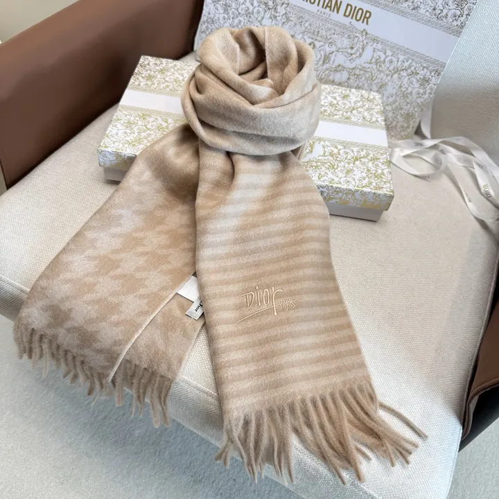 スーパーコピー ディオール マフラー