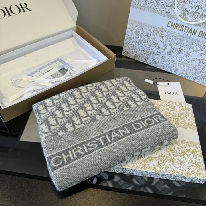 スーパーコピー ディオール マフラー