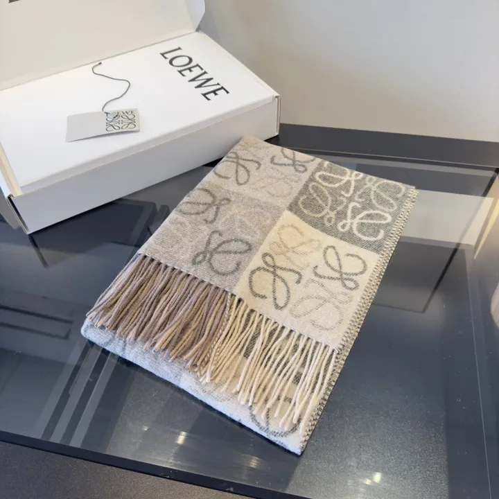 スーパーコピー ロエベ マフラー