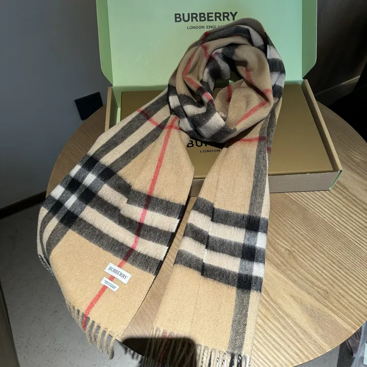 スーパーコピー バーバリー ス マフラー